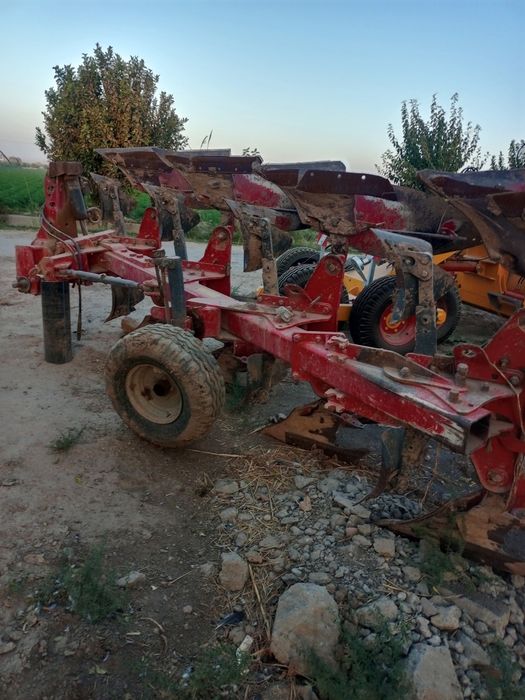 Срочна униа пулуг сотилади