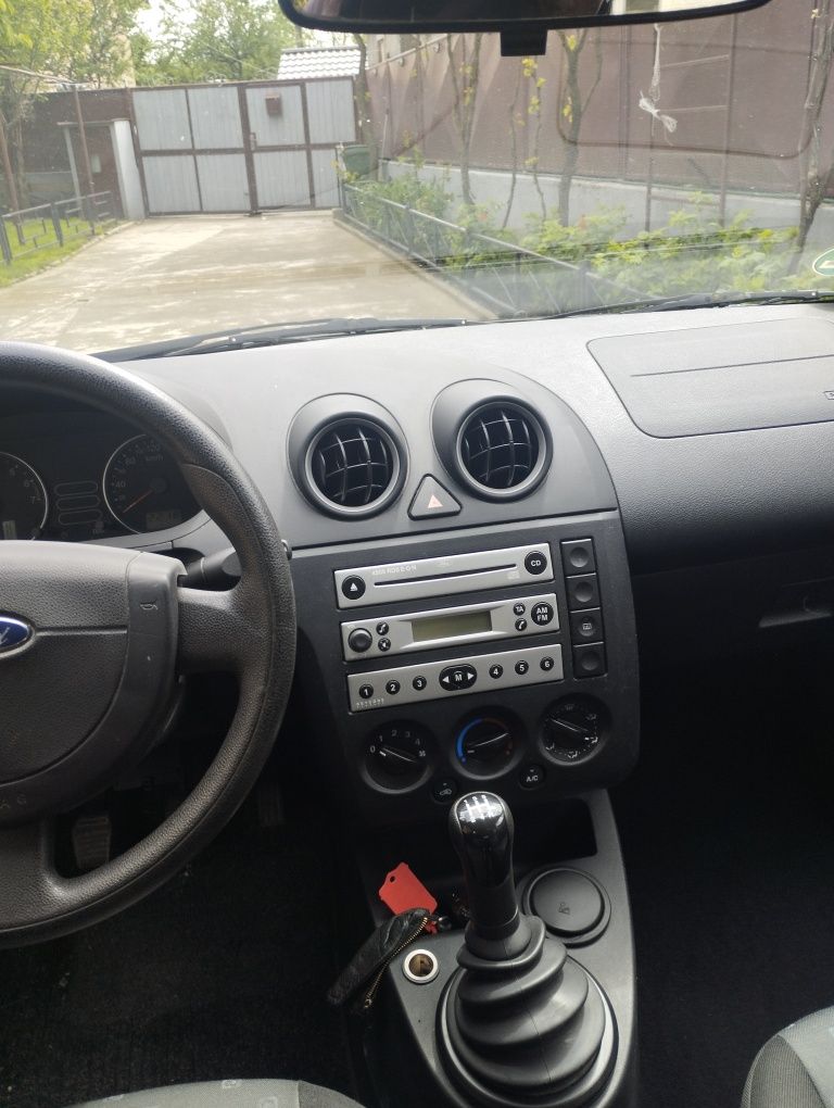 Ford Fiesta 1,3 benzină