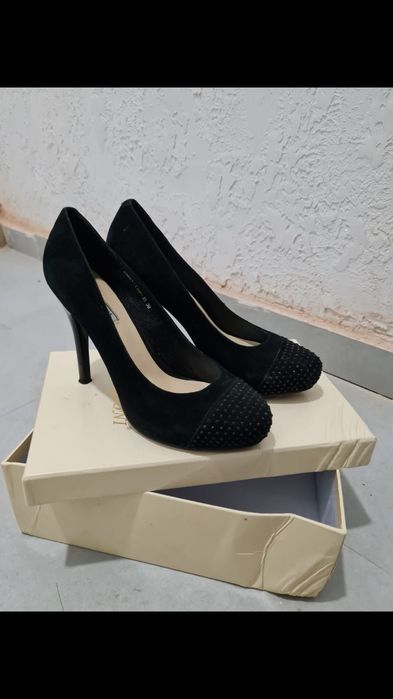 Туфли на каблуке черные