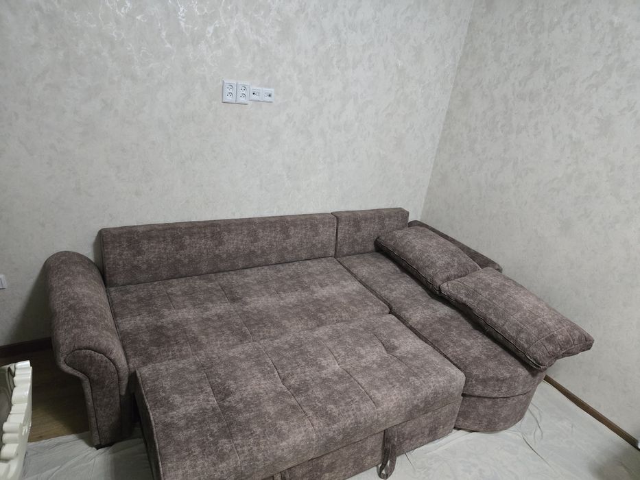 Диван раскладной в отличном состоянии
