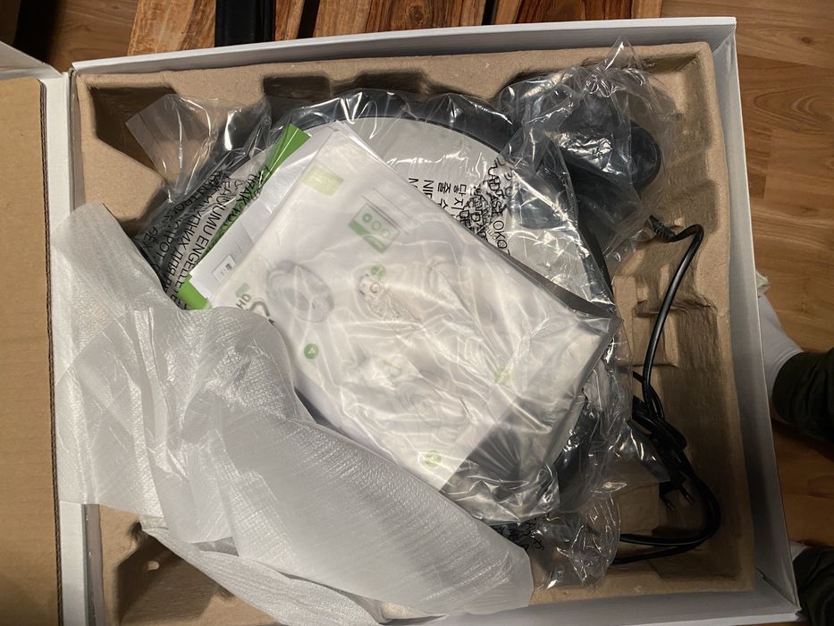 Robot aspirare IRobot Roomba 616