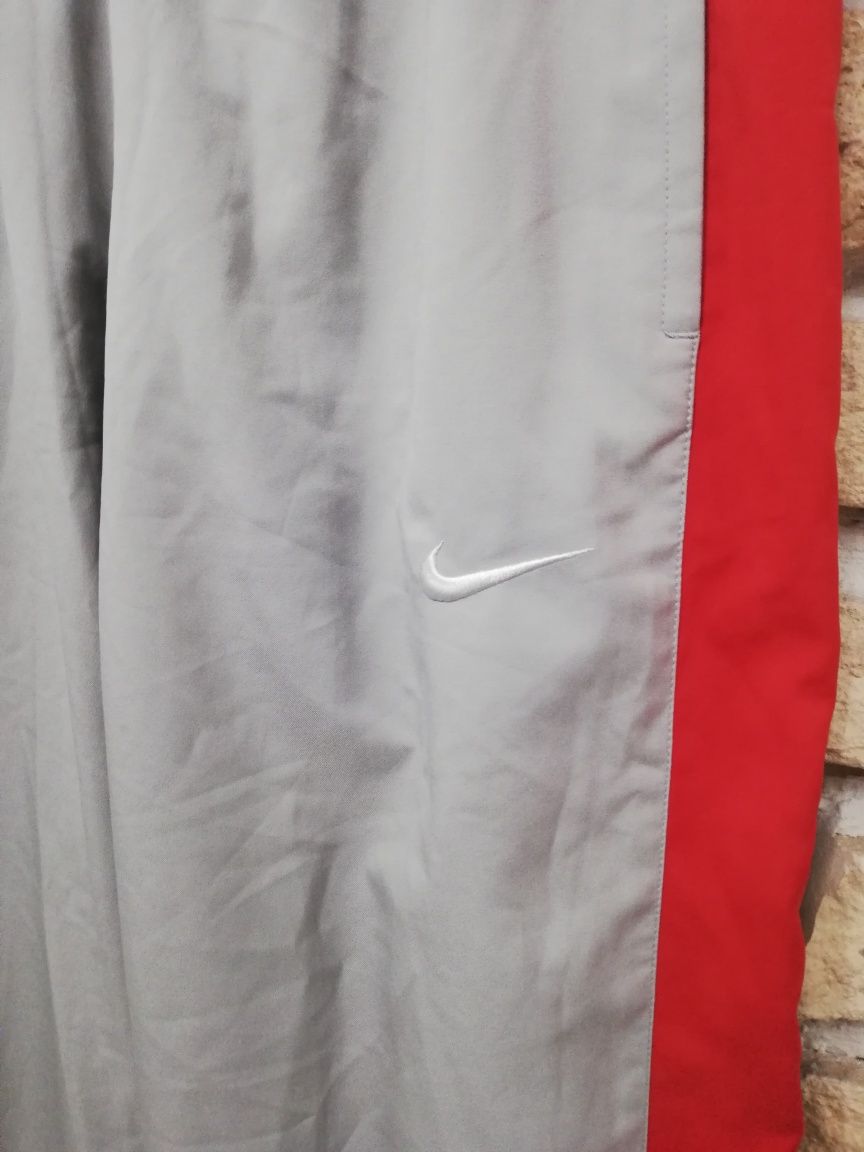 Оригинално долнище Nike