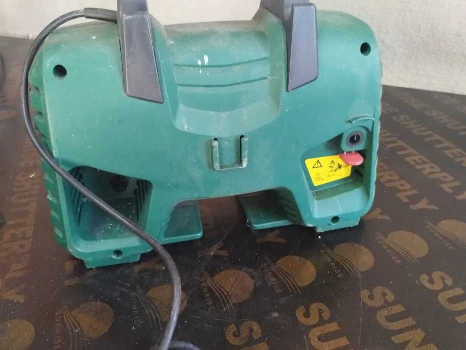 Водоструйка BOSCH чисто нова без маркуч и пистолет