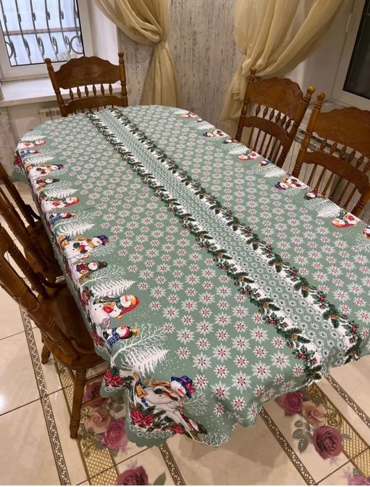 Продам новогоднюю скатерть.Отличный подарок к новому году