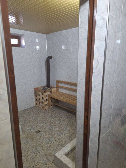 Uy sotiladi 19.2 sutik tayyor biznisiyam bor