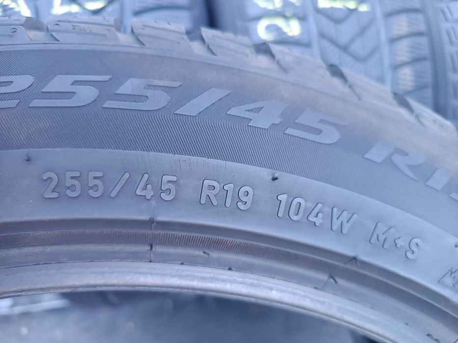 255/45/19 Pirelli Дот 3822