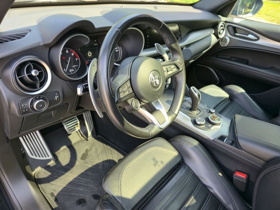 Alfa Romeo Stelvio 2.0, 280 CP
