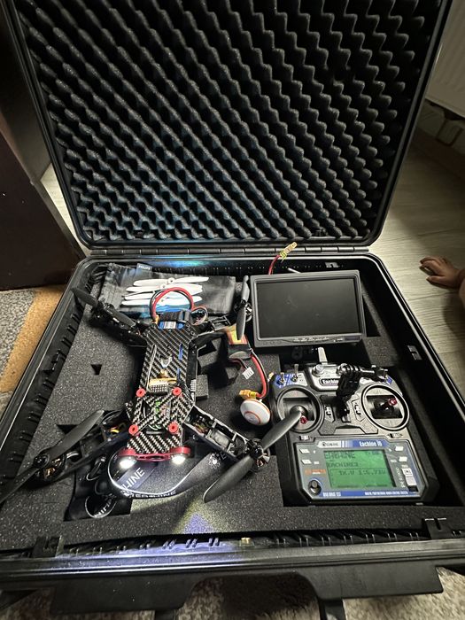 Vand drona eachine 250