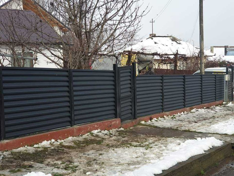 Garduri si porti din panouri stil jaluzele si alte modele disponibile
