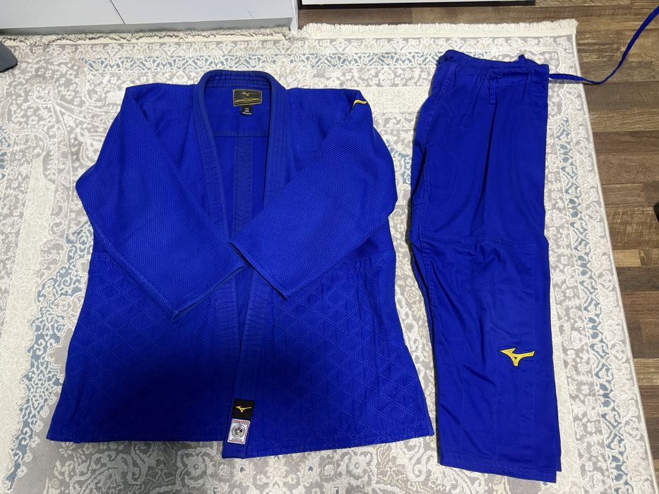продам кимоно Mizuno