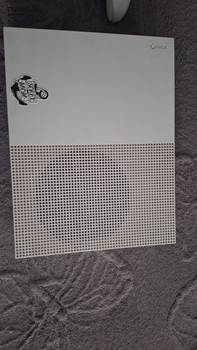 Vand/schimb cu un leptop