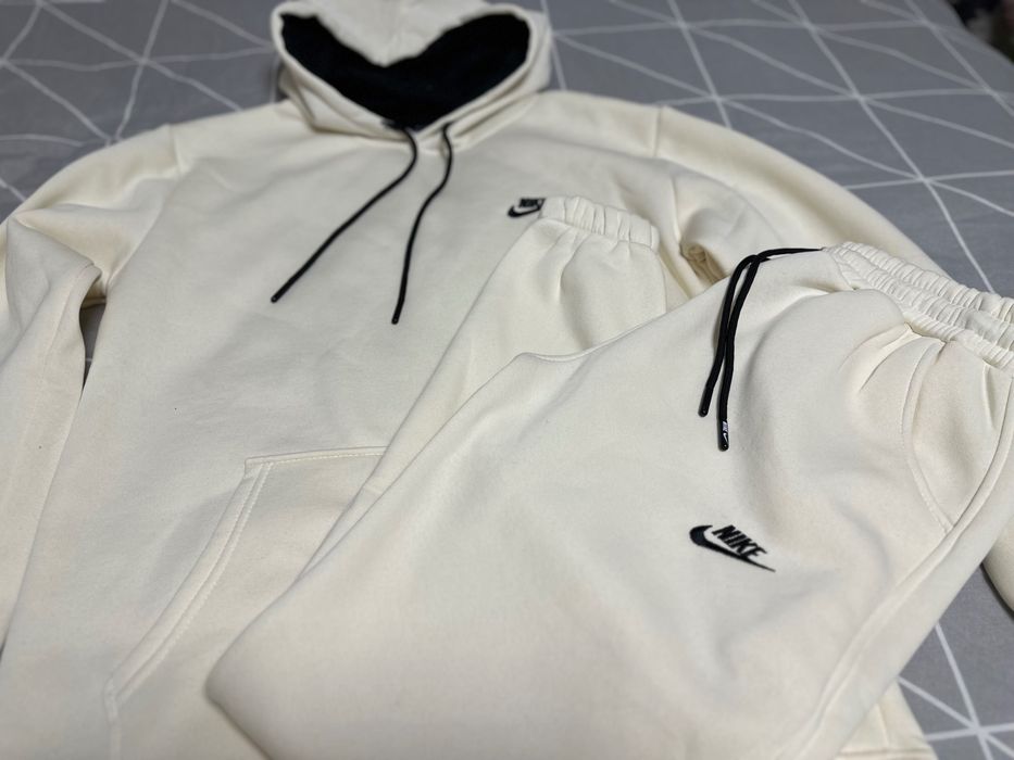 Мъжки екип налични размери