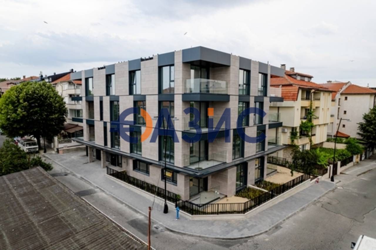 Продава се Двустаен апартамент в Несебър - 76 кв.м за 3027 €/кв.м - Снимка #2