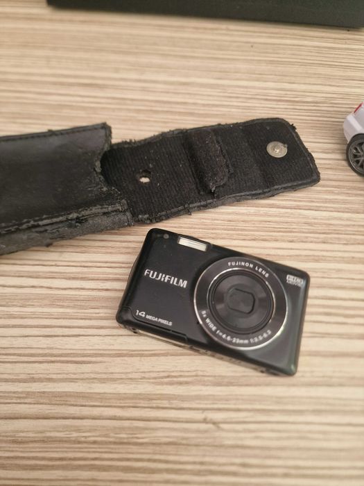 Aparat foto Fujifilm jx490 14mpx cu card si acumulator Stare perfecta