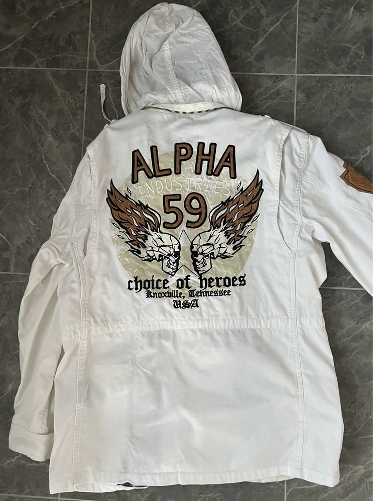 geaca vintage cu craniu alpha industries