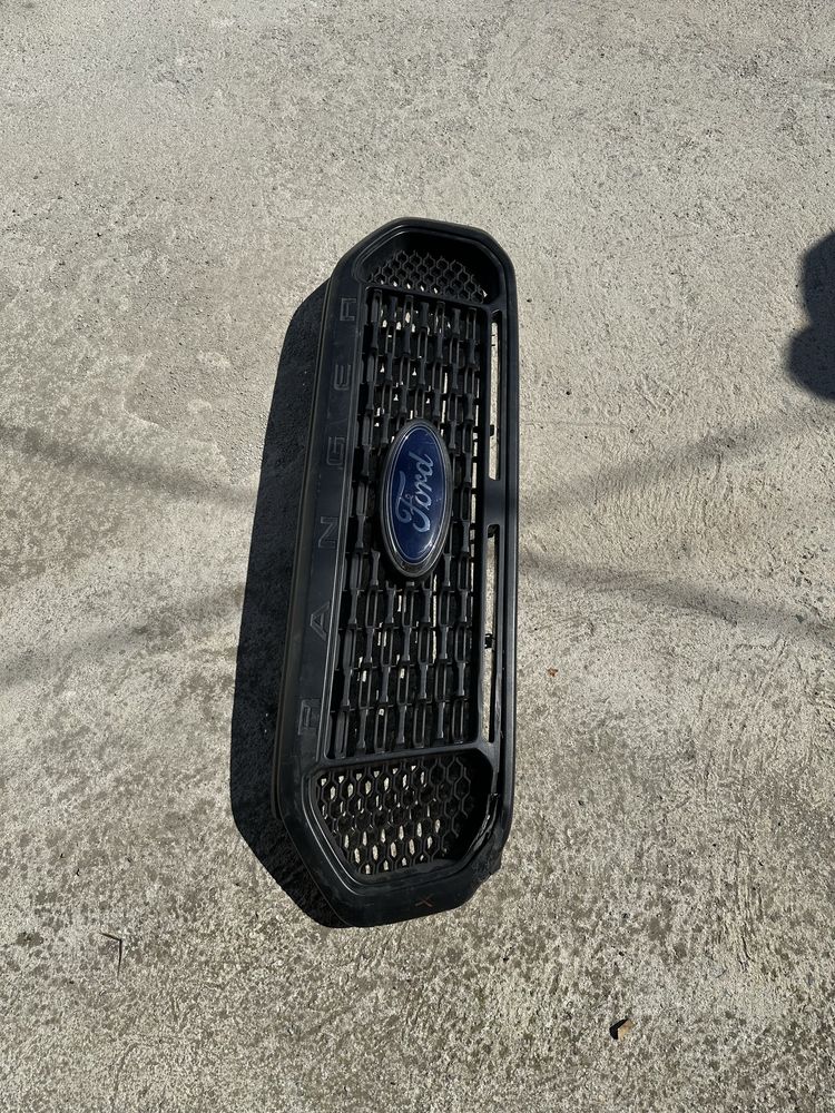 Маска Ford Ranger 2022