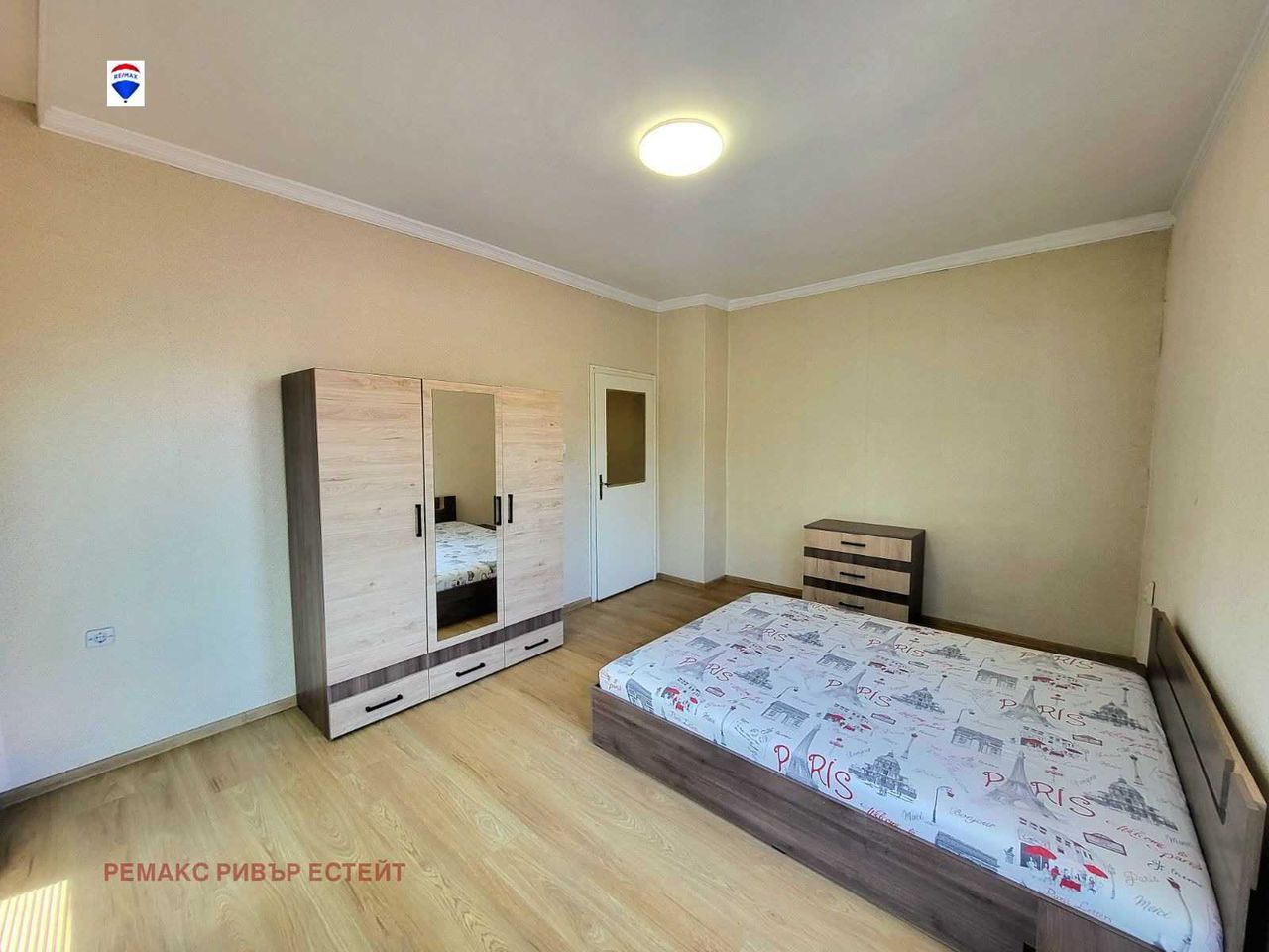 Дава се под наем Четиристаен апартамент в Русе, Родина 2 - 130 кв.м за 357 € - Снимка #1