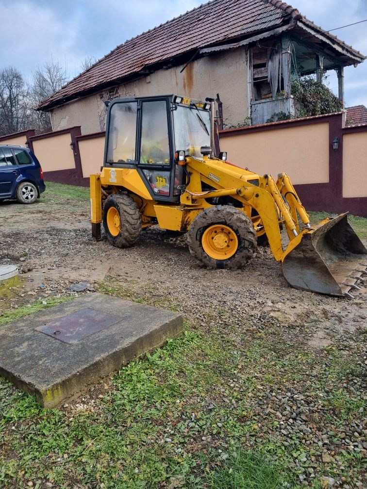 Buldoexcavator jcb 2cx