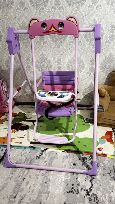 Качеля детская в хорошем состоянии