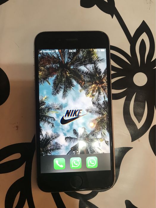 Продается Айфон 6s память 32 гига