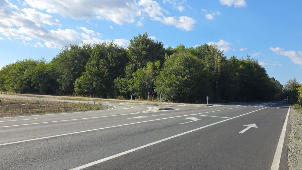 Acad. Titi Aur, 544 mp. langă E Forest, intravilan, particular