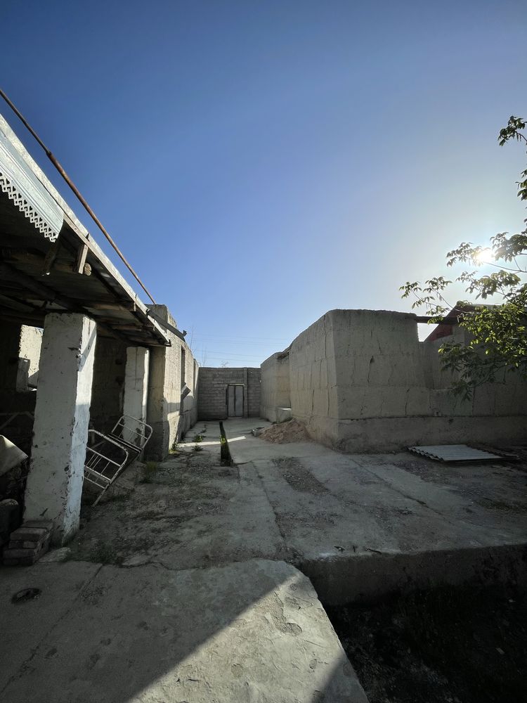 Uy sotiladi Jomboy tumani oq-ariq kocha toshkent mahalla