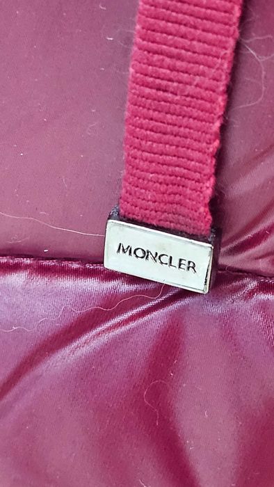 Geaca M o n c l e r  Model visiniu nr1 XS/S  puf de gasca OFERTA