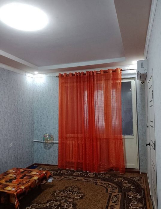 ! Срочно‼️Ин Яз 1 комнатная балкон 1.5/6 9кв Чиланзар