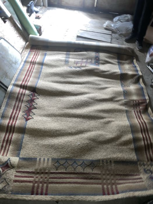 Ковер б/у в квартиру