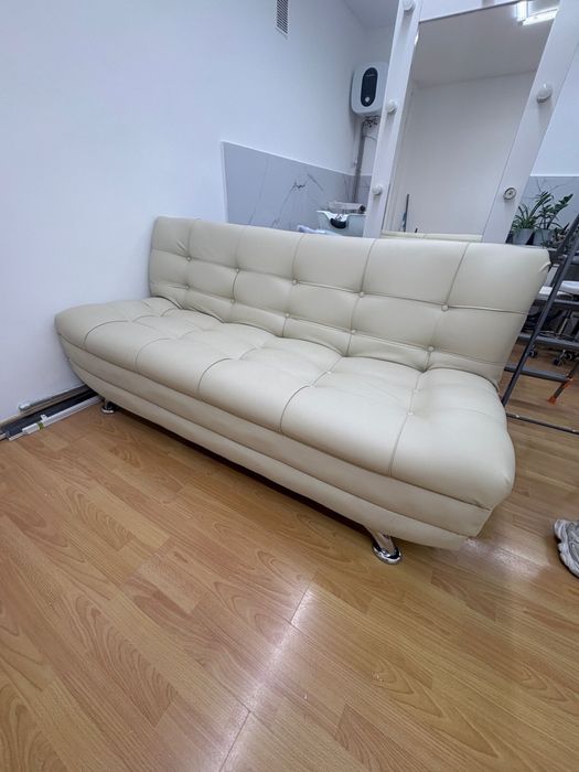 Диван в очень хорошем состоянии