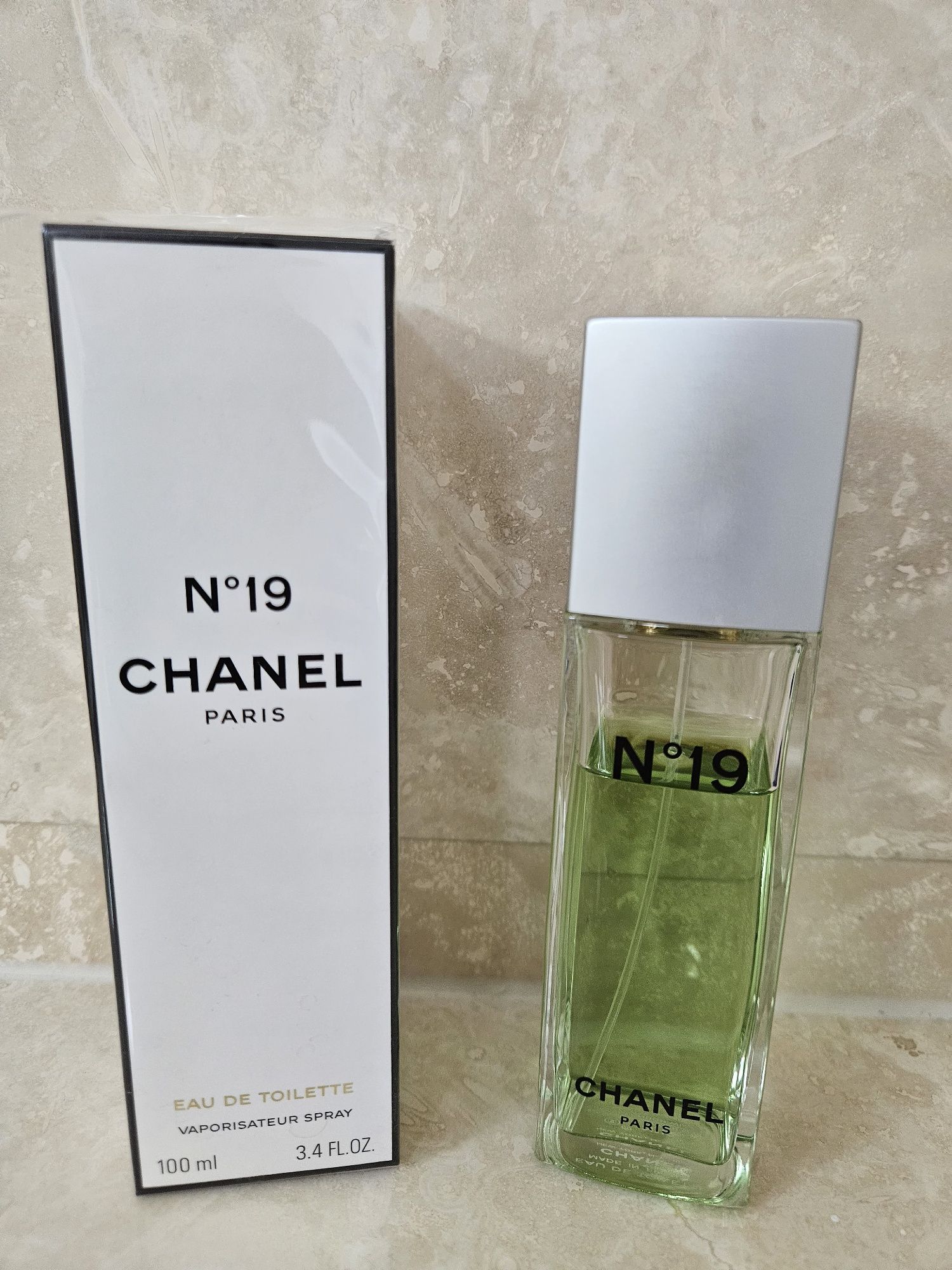 Apa toaleta Chanel no 19 edt aprox 80ml