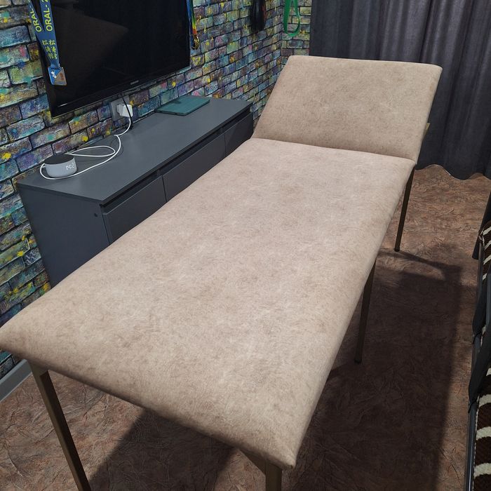 Продам железную  кушетку