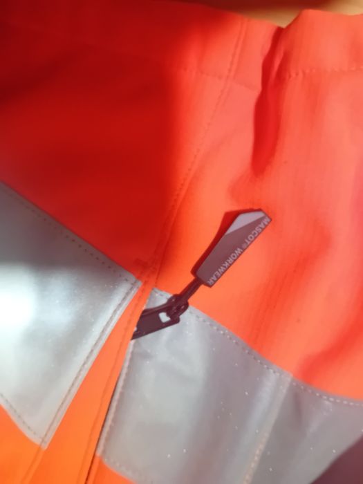 Зимно работно яке MASCOT