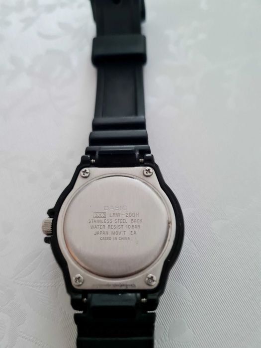 Детски часовник Casio, перфектен