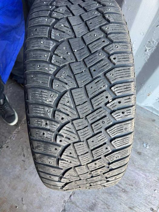 Продам комплект автомобильных шин Continental 275/50-21