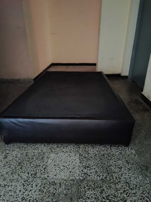 френска спалня и матрак двулицев