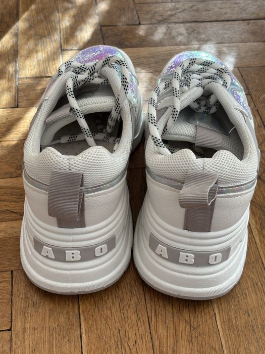 Дамски маратонки