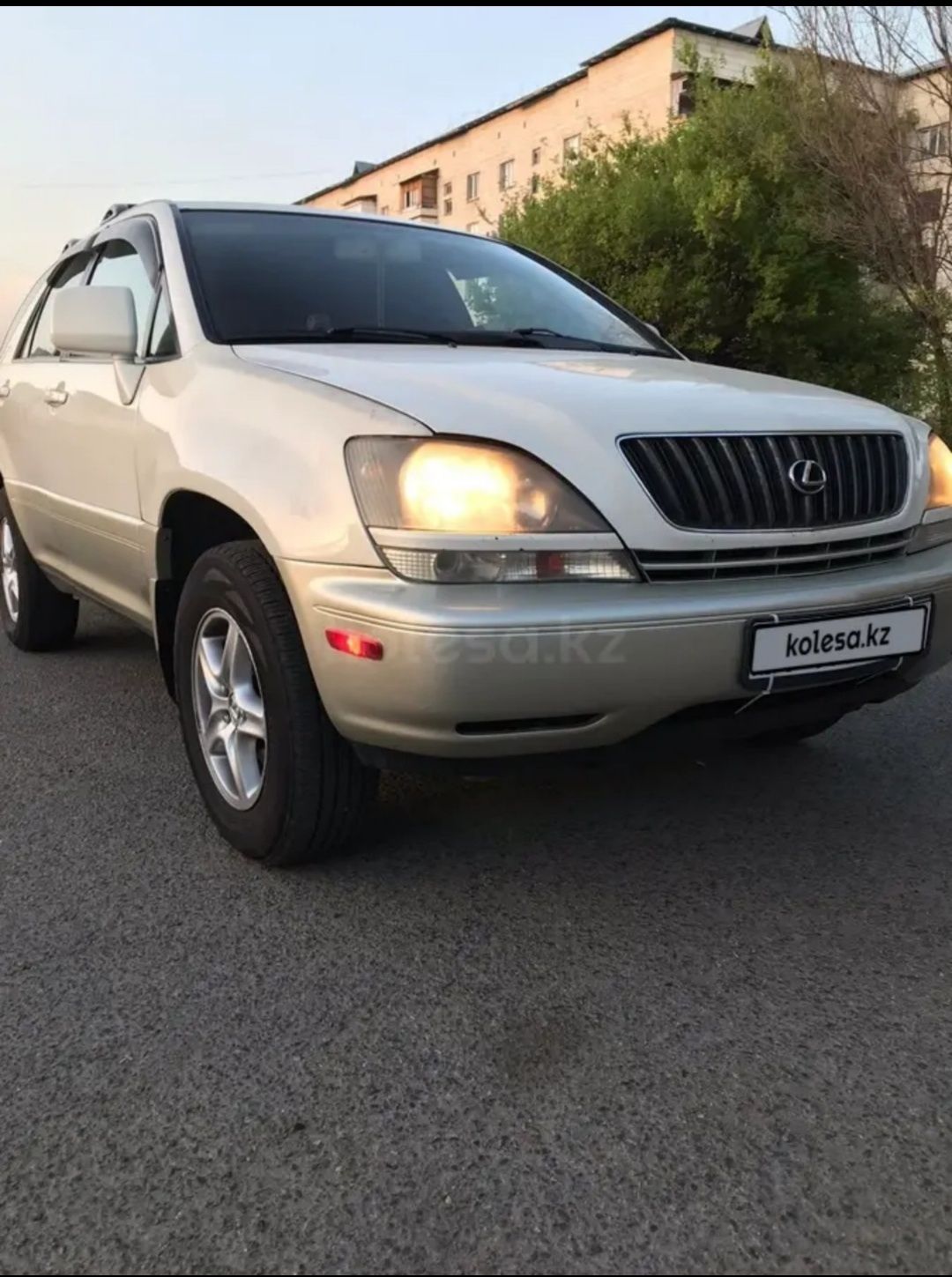 Продам LEXUS RX 300