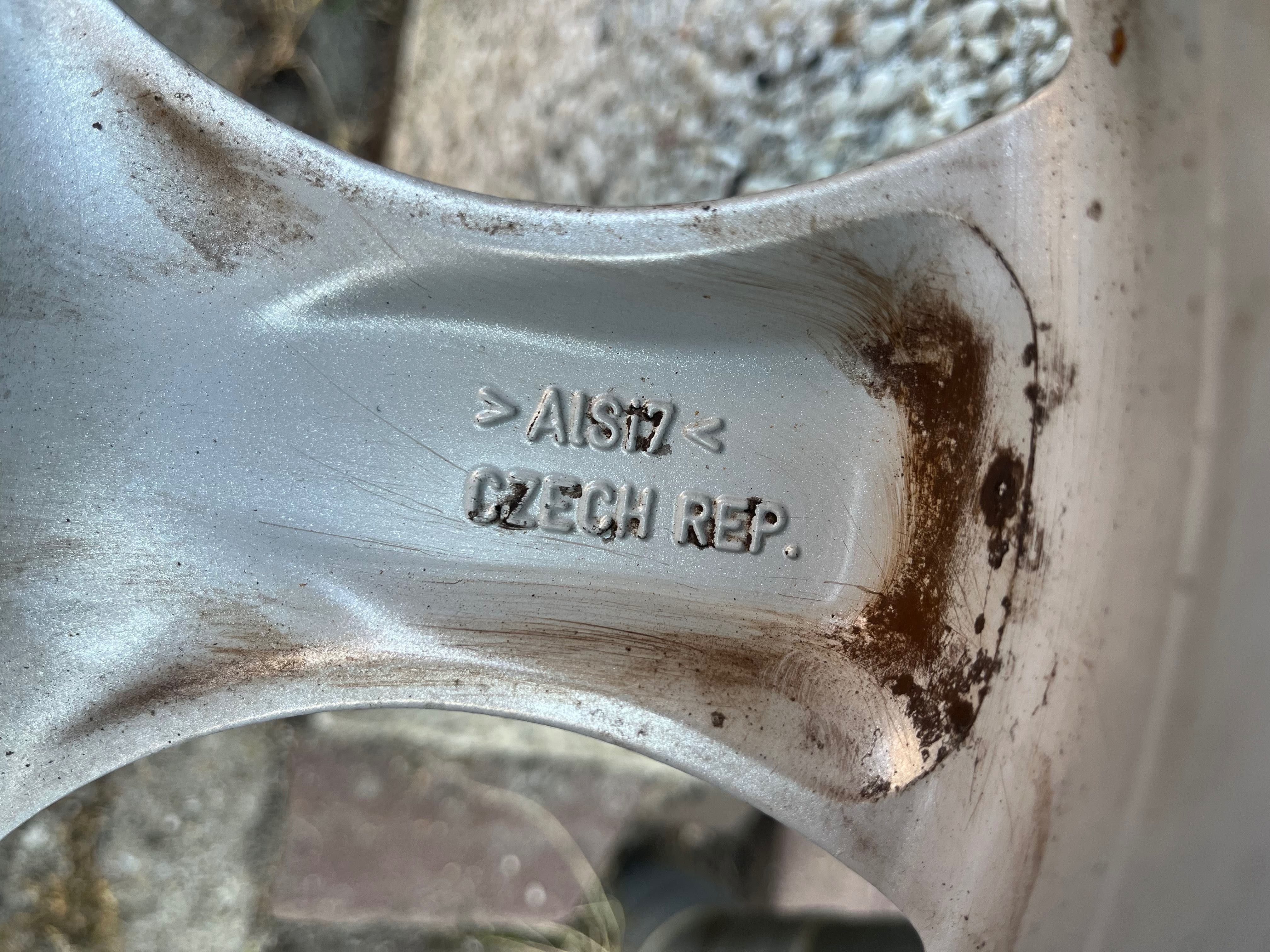 Джанти 5x120 със зимни гуми    BMW 225/50/17