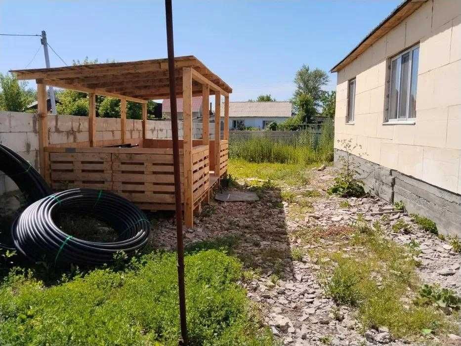 Продам 5 комнатный  дом по ул Полетаева,