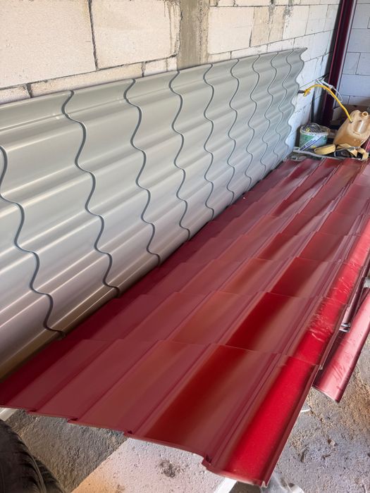 Tablă acoperiș roșie nouă  aprox 40 m2
