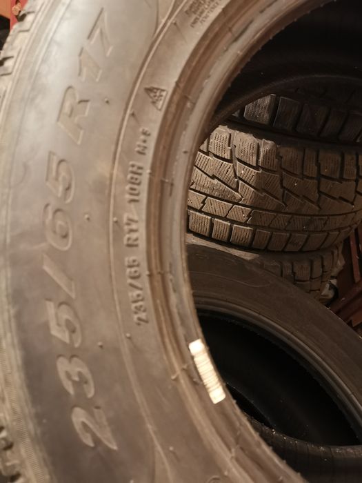 Зимни гуми 235/65/17 Pirelli, Semperit