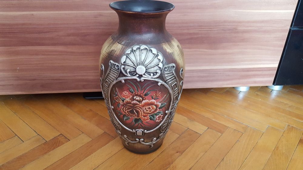 Vaza pictată model deosebit