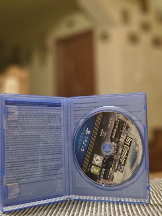 Vând jocuri de PS4: Watch Dogs 2, The Crew 2, Bus Simulator