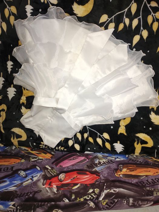 Платье нарядное на девочку 4-6 лет