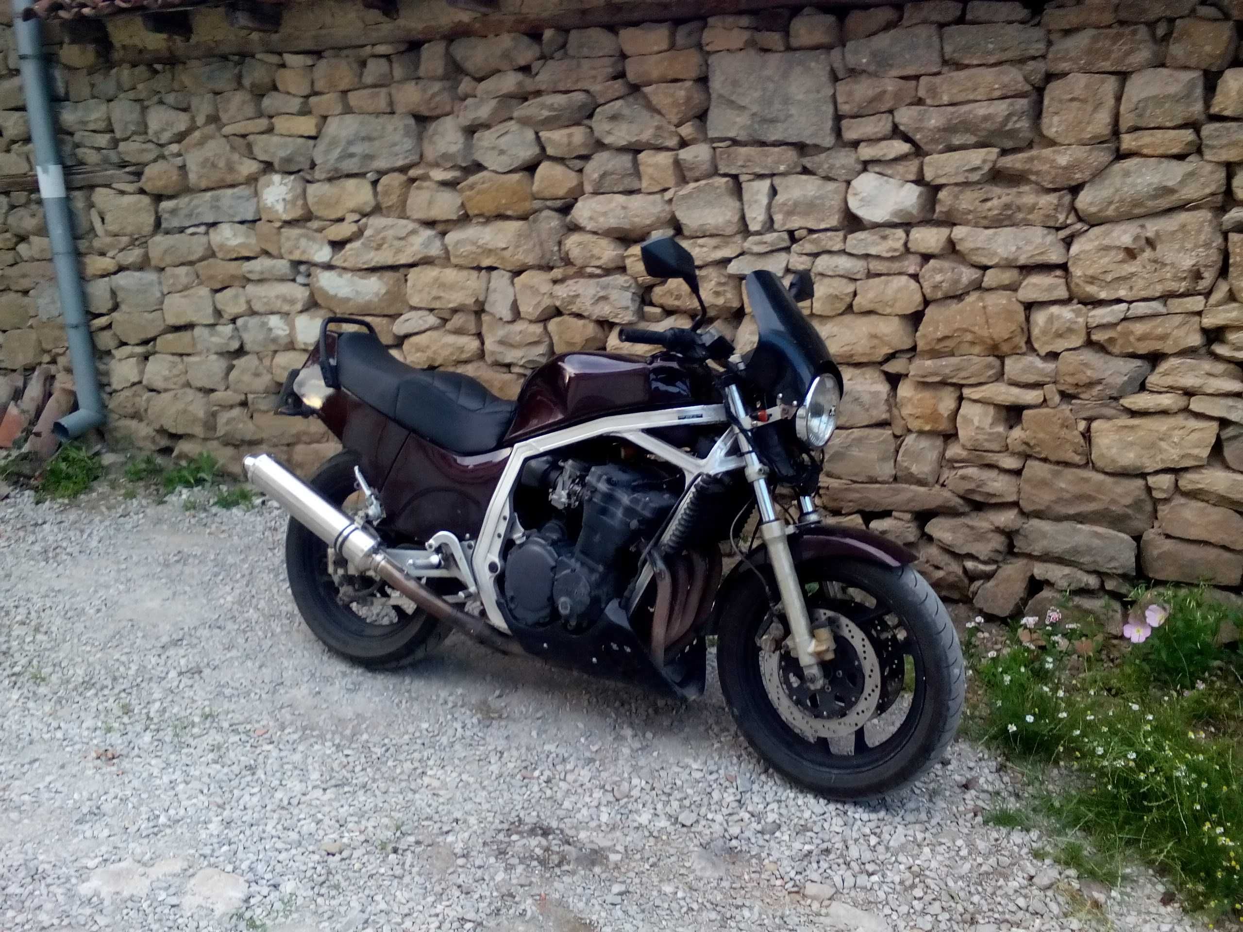 Suzuki  gsxr 750 1985