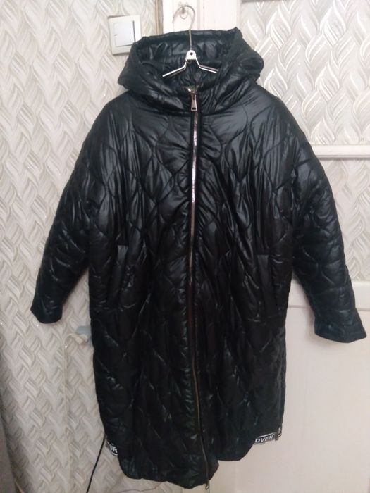 Продам верхнюю  одежду осень-зима больших размеров.