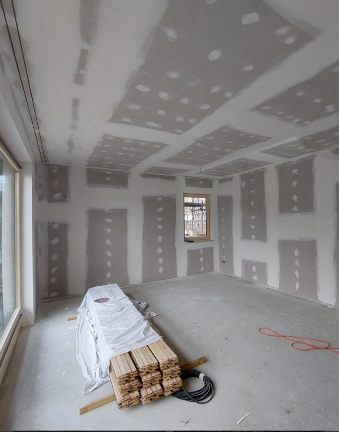 Executăm RENOVĂRI COMPLETE: Termopane,  Zugrăveli, parchet gresie
