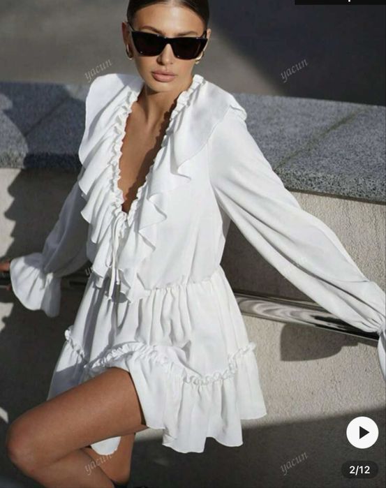 Красива Бяла рокля