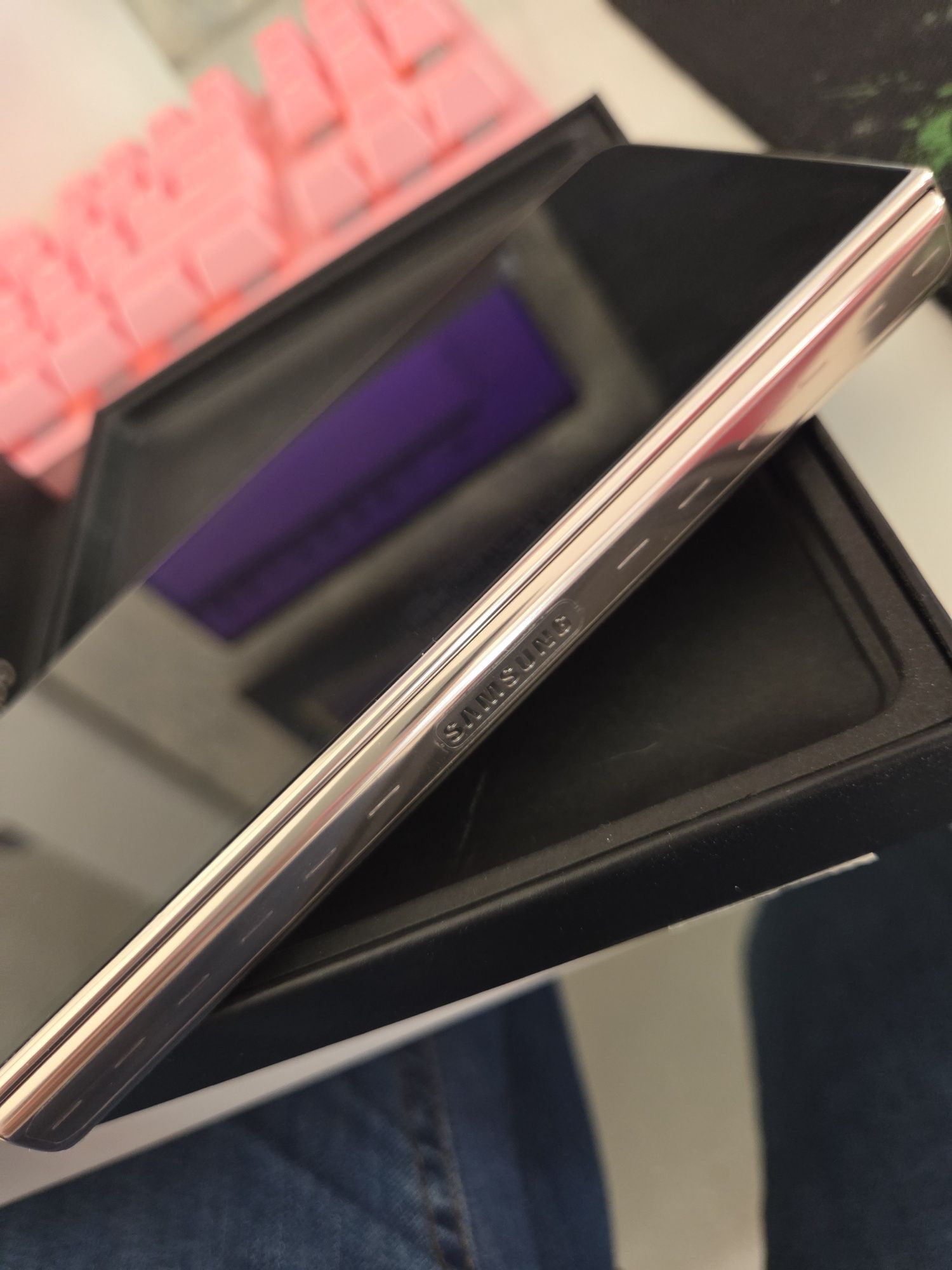 Samsung Galaxy Z Fold 4 256GB като НОВ